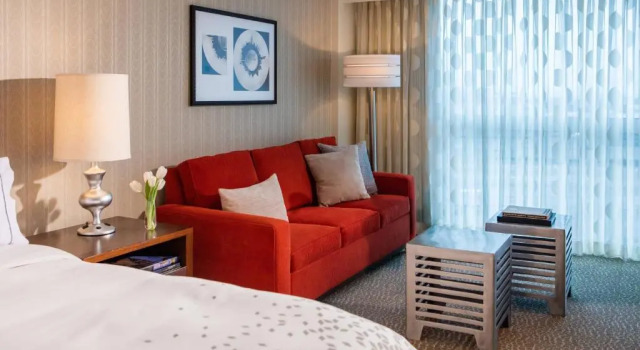 Номер Standard Renaissance Newark Airport Hotel