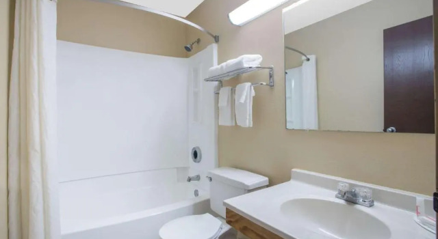Номер Standard Super 8 by Wyndham Christiansburg/Blacksburg Area