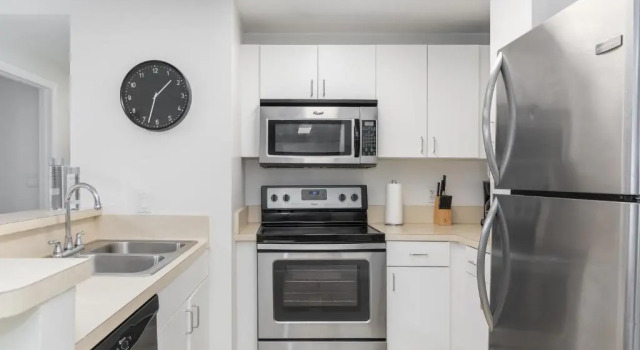 Люкс Standard c 1 комнатой с балконом Fortune House Hotel Suites