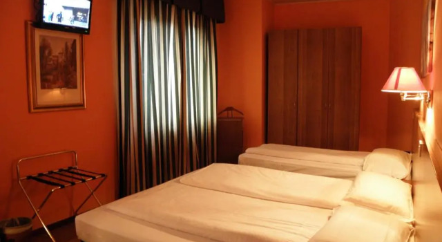 Economy Dreier Zimmer Hotel Corona