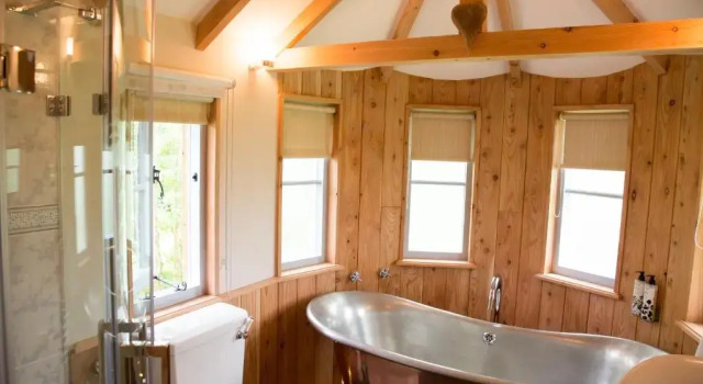 Вилла Deluxe Fox & Hounds Country Hotel