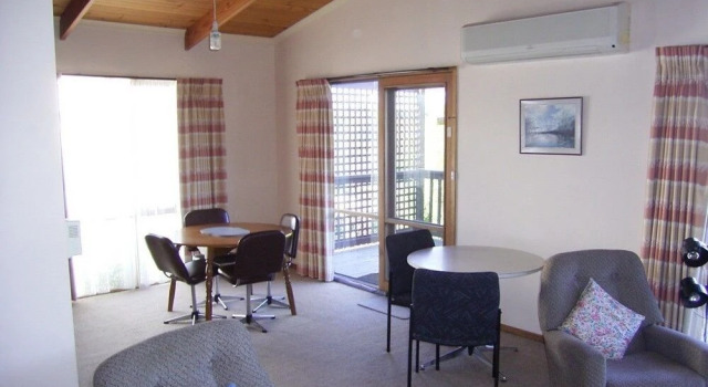 Friendly Phils, Rezervasyon Otel Gippsland otoparklı oteller, Otopark
