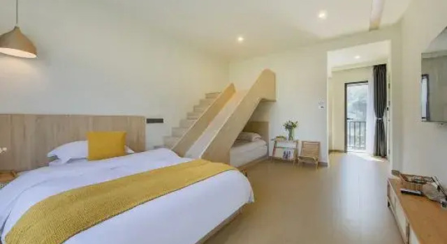 Люкс Yue Shan Yunshang · Anji Yunshang Caoyuan Tent Boutique Stay (Xiongmao Buluo Tanxian Leyuan)