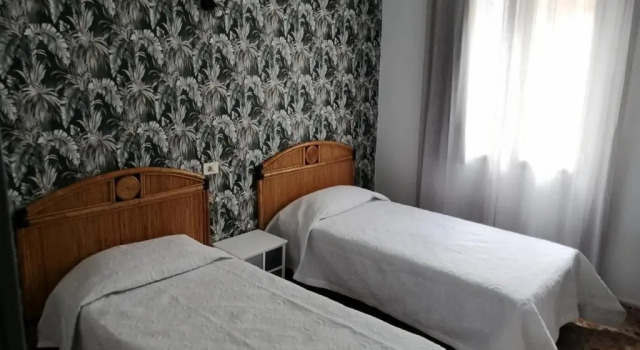 Двухместный номер Exterior Alcaravaneras Hostel