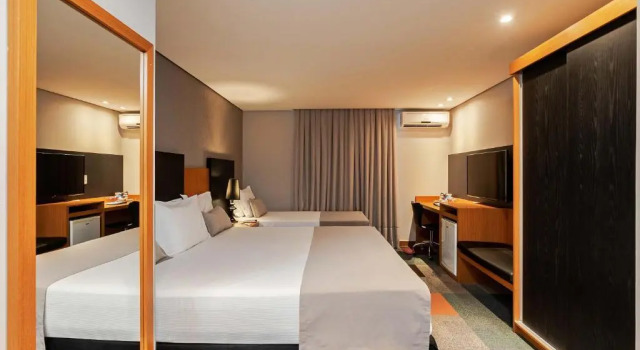 Двухместный номер Deluxe Slaviero Hotel Curitiba Batel