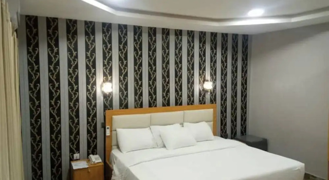 Camas Hotel & Suite Asero Abeokuta, Book Hotel Hoteller i Ogun med pool, Swimmingpool