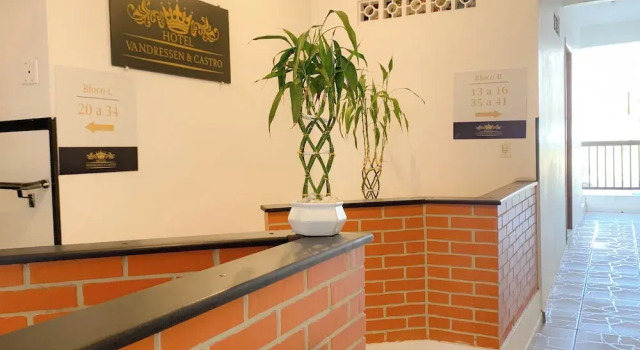 Hotel Vandressen & Castro, Забронировать Отель Отели Гарува с завтраком, Завтраки