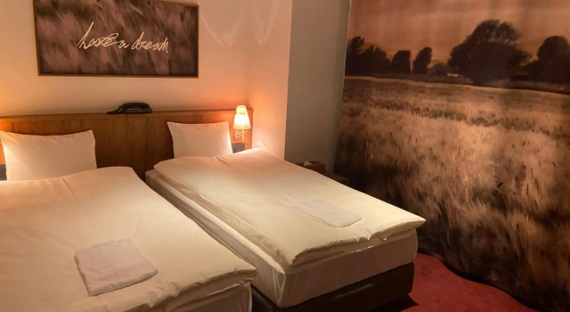 The Wall Hotel