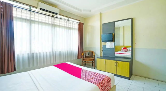 OYO 90390 Hotel Rd Premium, Boek Hotel Palembang Sumatra
