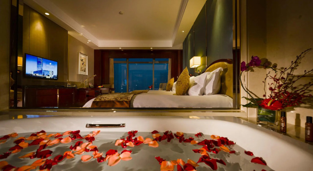 Двухместный номер Deluxe Haili New Century Grand Hotel Haiyan