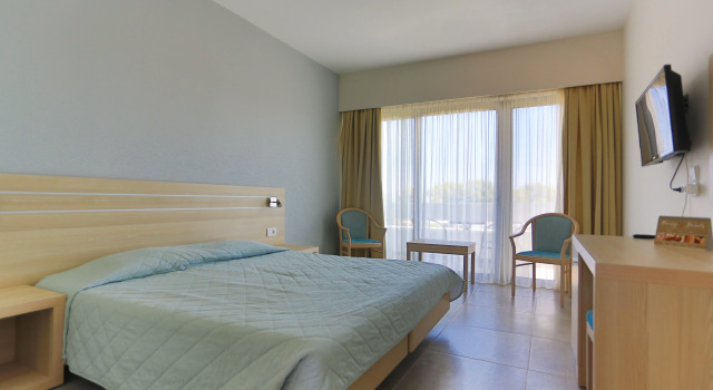 Niriides Hotel, Забронировать Отель Отели Колимпиа с парковкой, Парковка
