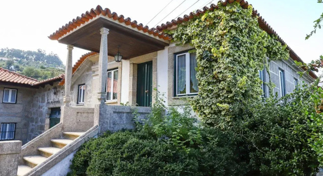 Casa De Carcavelos, Забронировать Отель Кабесейраш-ди-Башту Провинция Дору