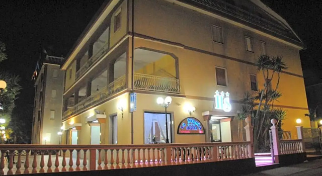 Hotel Ristorante la Siesta, Varaa Hotelli Pietrapaola Calabria