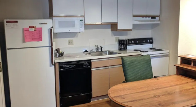 Двухместный Studio Suite Пентхаус Hawthorn Extended Stay by Wyndham Green Bay