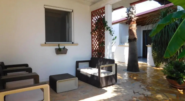 Трёхместный номер Standard с видом на сад B&B Raggio di Sole