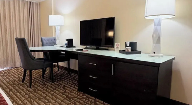 Четырёхместный номер Deluxe Ballys Lake Tahoe Casino Resort