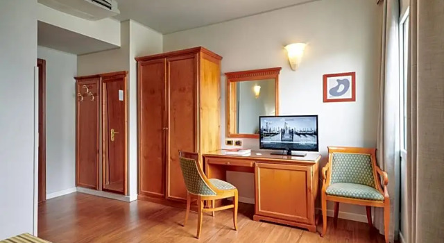 Трёхместный номер Classic Hotel Plaza