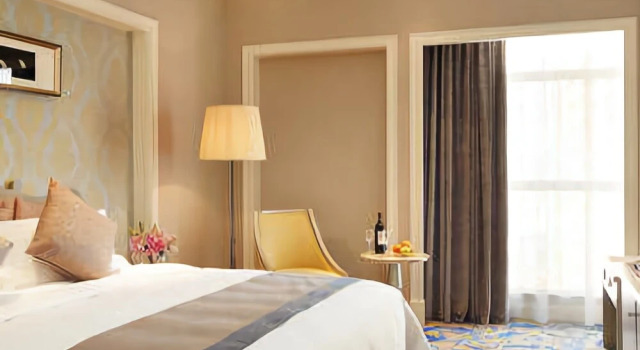 Fubang Jinjiang Internatioanl Hotel, Book Hotel Hoteller i Qujing med pool, Swimmingpool