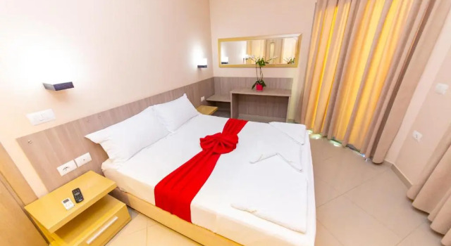 Двухместный номер Standard с балконом Hotel Villa Qendra