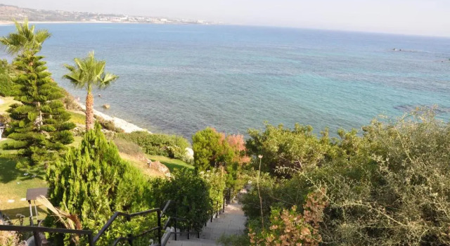 Apartment 10 in Coral Bay, Boek Appartement Hotels in Coral Bay met parkeren, Parkeren