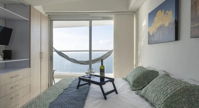 Stunning Highrise Seafront Apartment, Забронировать Апартаменты/квартира Отели Картахены с бассейном, рядом с Consulate of Panama, Бассейн