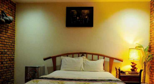 Green hotel, Забронировать Отель Отели Кон-Тум с парковкой, Парковка