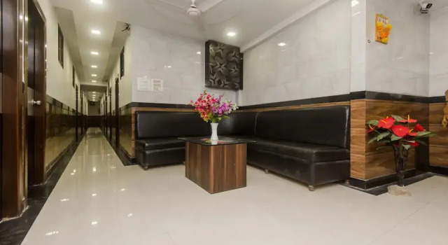 OYO 24504 Sion Residency, Забронировать Отель Мумбай Mumbai Region, рядом с Инженерный колледж имени К. Дж. Сомаия