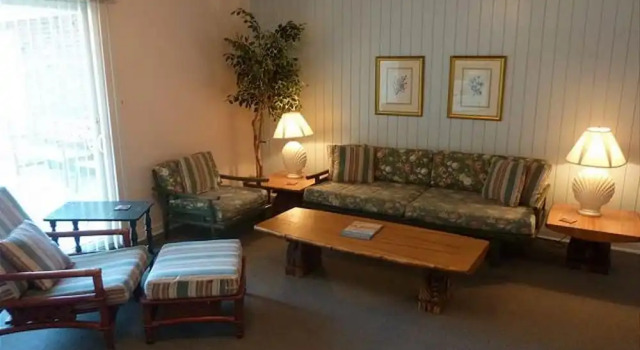 A Beachfront Palm House by Jekyll Realty, Buchen Sie Ferienhaus Villen in Jekyll Island, Villa