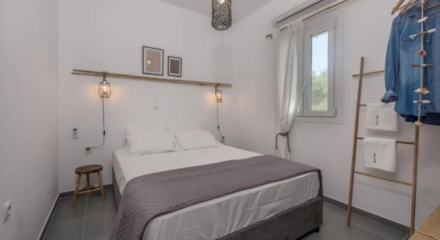 Milos Swell Suites, Rezervați Hotel Pollonia Milos