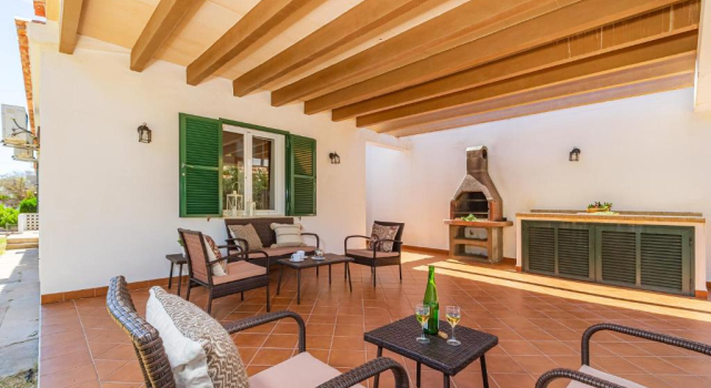 Villa Noelia, Boek Villa Santo Tomas Beach Balearen