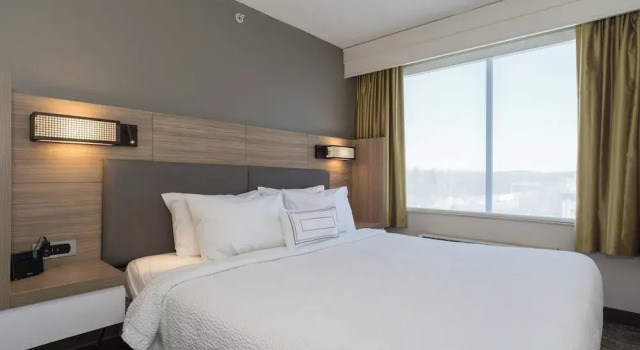 Люкс SpringHill Suites by Marriott Charlotte / Concord Mills Speedway