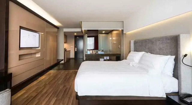 Номер Standard Пентхаус Novotel Suites Hanoi