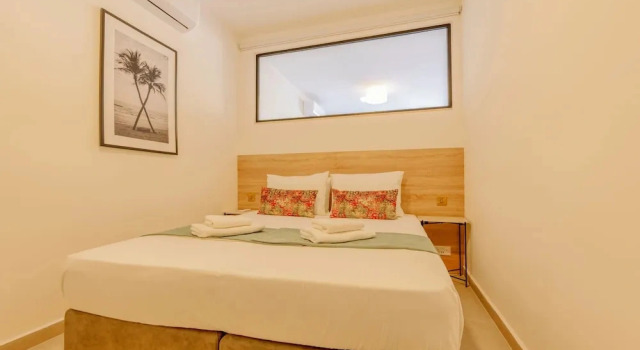 2 soveværelser i komfort- lejlighed med altan med bugtudsigt Gozo Dive Residence
