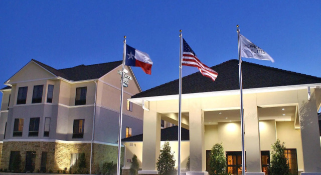Кровать в общем номере Homewood Beaumont, TX