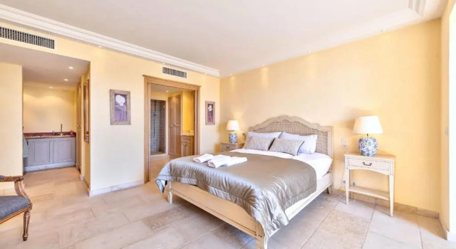 Villa Pertuades Villa with amazing sea view and swimming pool, Забронировать Вилла Валлорис Приморские Альпы