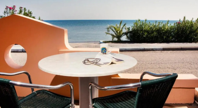 Студия Limanaki Seafront Apartments
