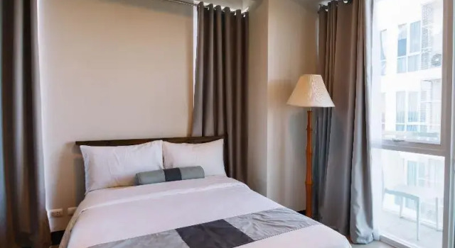 Номер Standard CSuites at 8 Newtown Residences