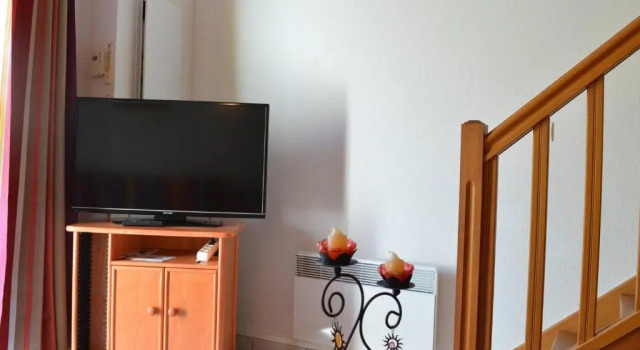Maison Fleury-Saint-Pierre-la-Mer, 2 pièces, 6 personnes - FR-1-229D-354, Book Hotel Hotels in Fleury with Parking, Parking