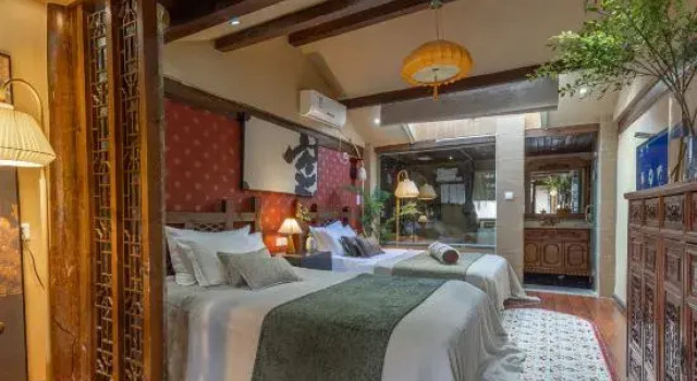 Люкс Lijiang He Mu Ju Family Inn
