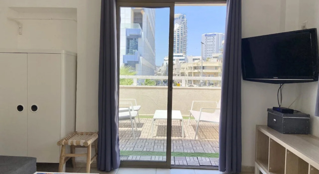 Студия YARKON - By Beach Apartments TLV