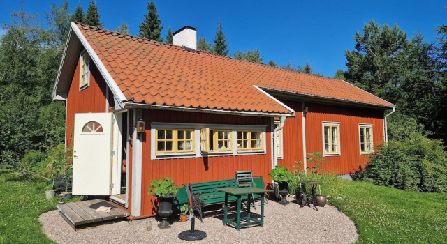 Коттедж 4 Star Holiday Home in Guldsmedhyttan