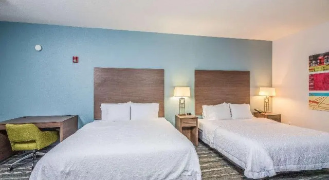 Двухместный люкс c 1 комнатой Hampton Inn Oakland-Hayward