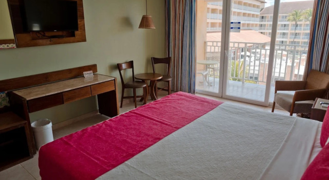 Номер Superior с балконом Gran Hotel Stella Maris Urban Resort & Conventions