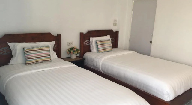 Mango Hotel