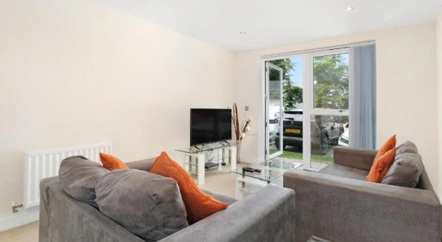 Alder House Serviced Apartment by Ferndale