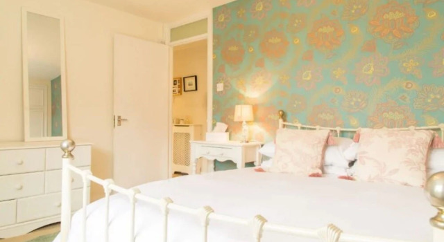Newly Renovated Hove Apartment