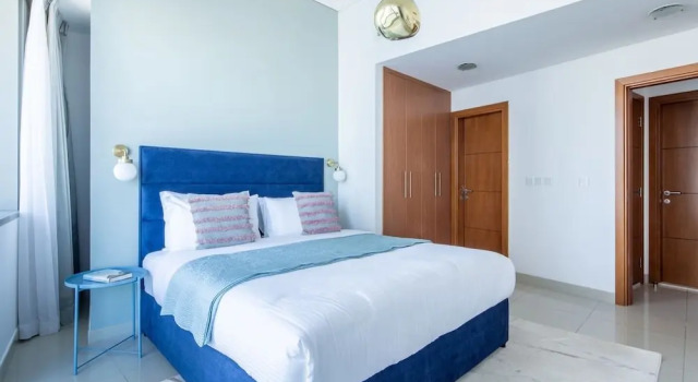 Sophisticated 1BR Apartment in Dubai Marina, Забронировать Апартаменты/квартира Дубай-Марина , рядом с Jumeirah Palm Tram Station