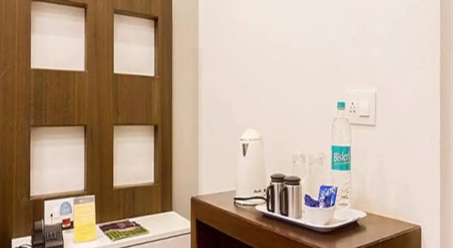 Treebo Sholas Residency