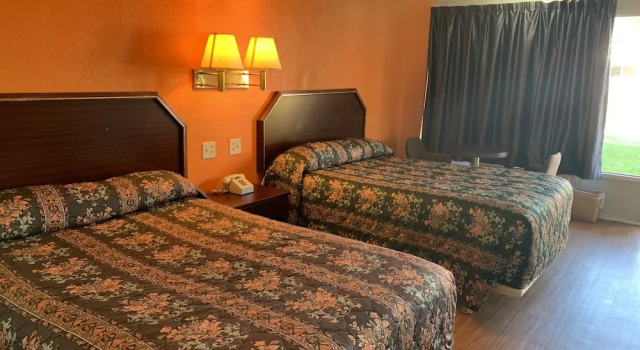 Четырёхместный номер Standard Baton Rouge West Inn