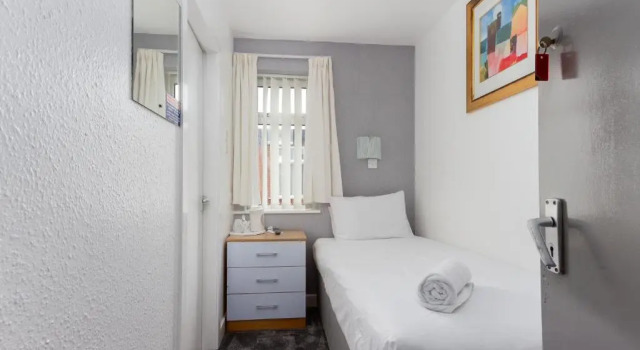 Номер Economy The Sandringham Court Hotel & Apartment-All Groups Welcome Here